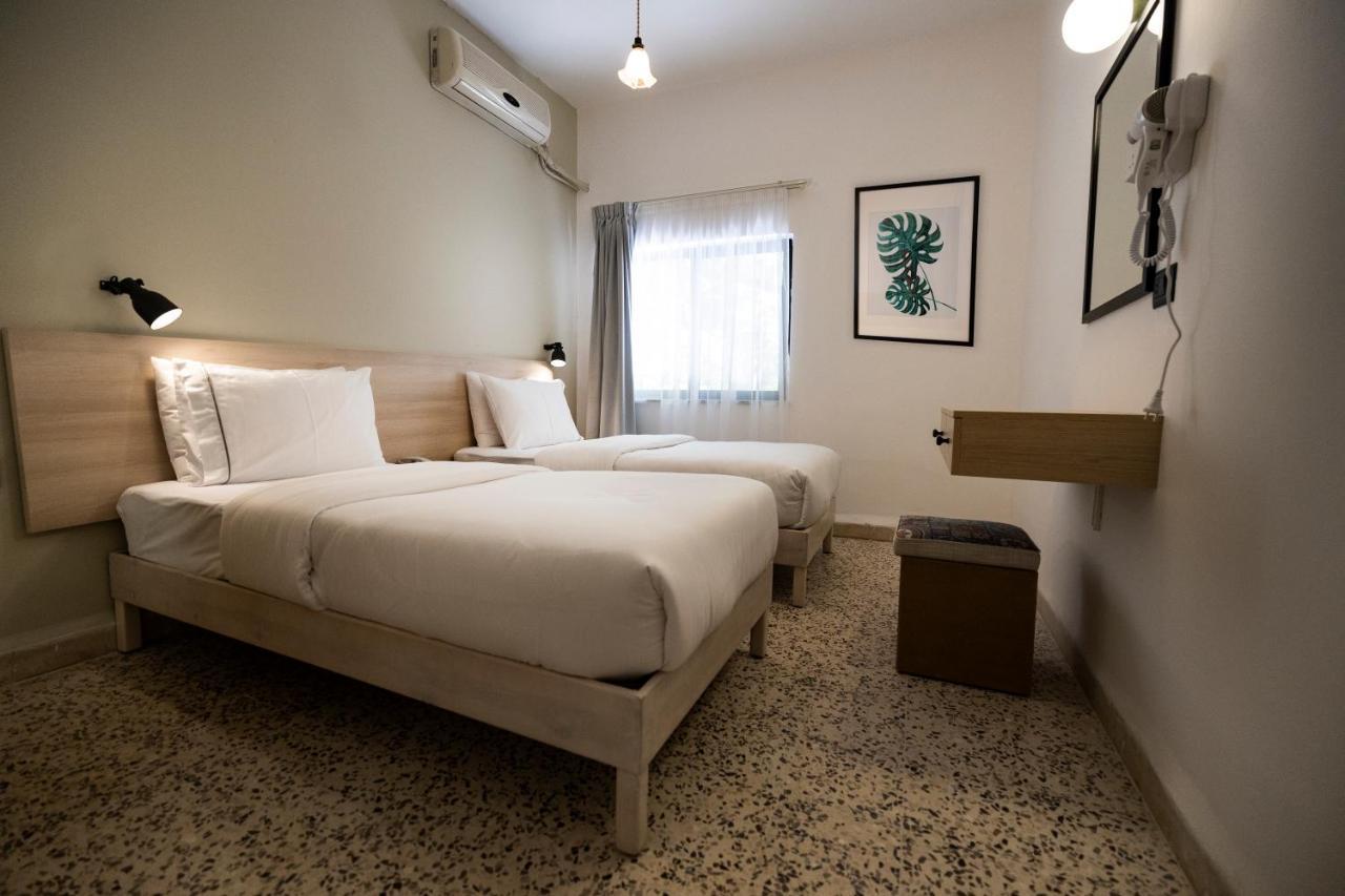 Julia'S Hotel Suites Amman Exteriör bild
